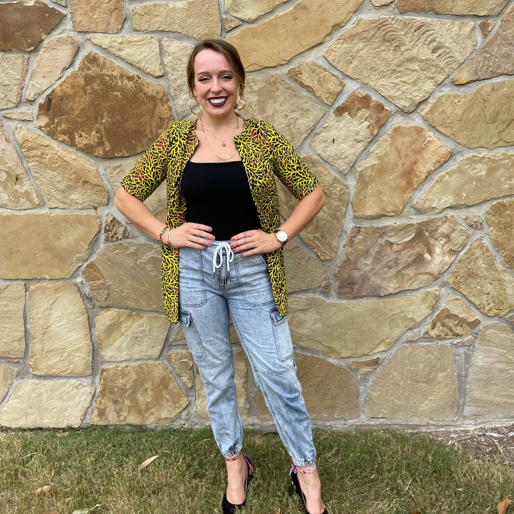 Midlength sleeve jacket